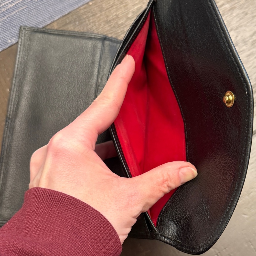 Dooney & Bourke Black Leather Wallet Red Interior Zipper Pouch - Picture 5 of 10